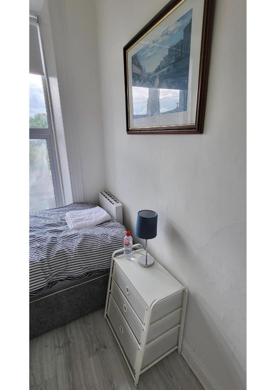 Naas Town - Budget Double Bedrooms Kültér fotó