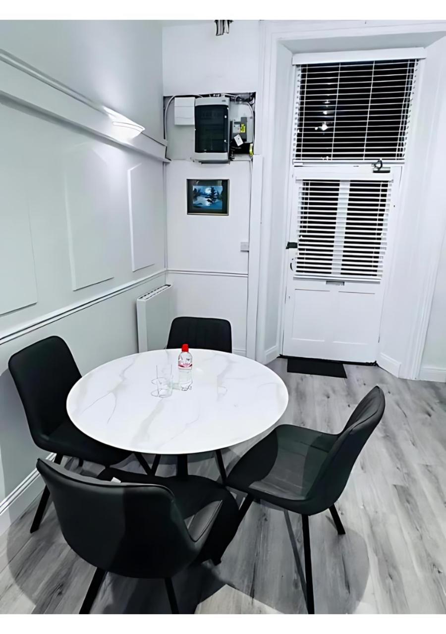 Naas Town - Budget Double Bedrooms Kültér fotó