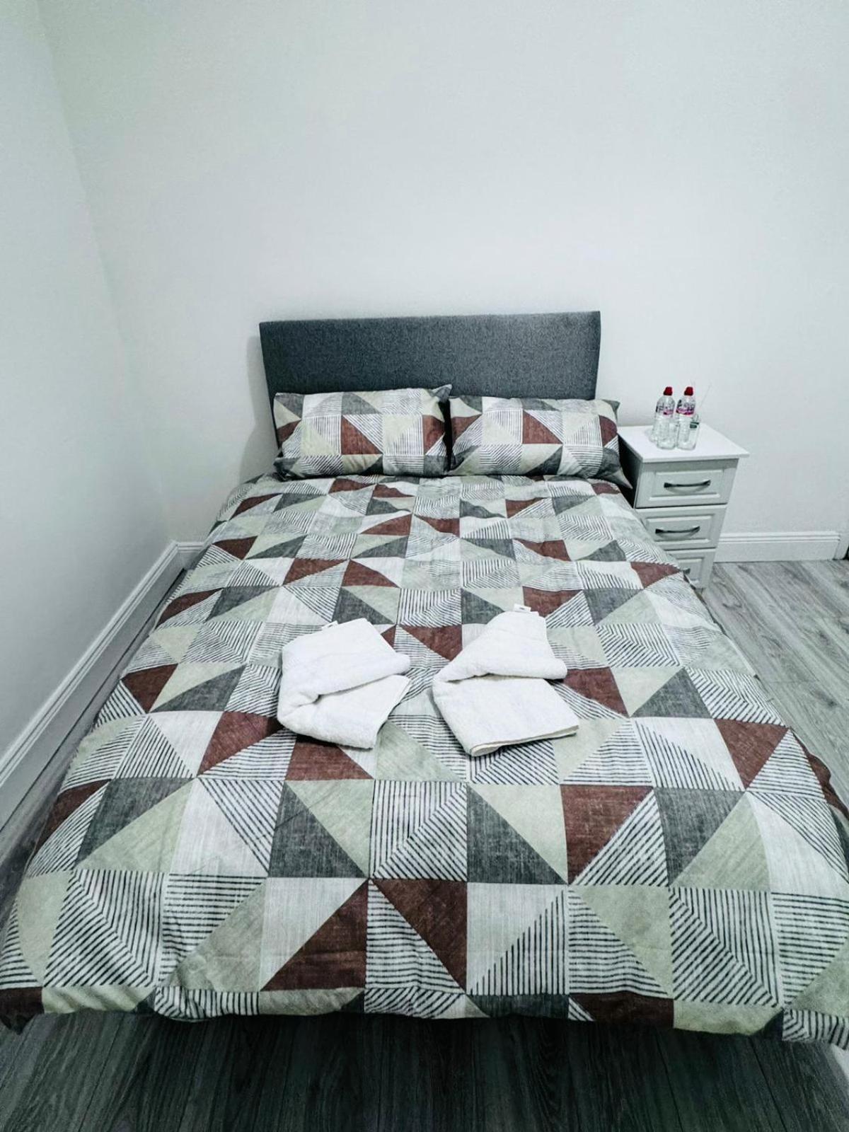 Naas Town - Budget Double Bedrooms Kültér fotó
